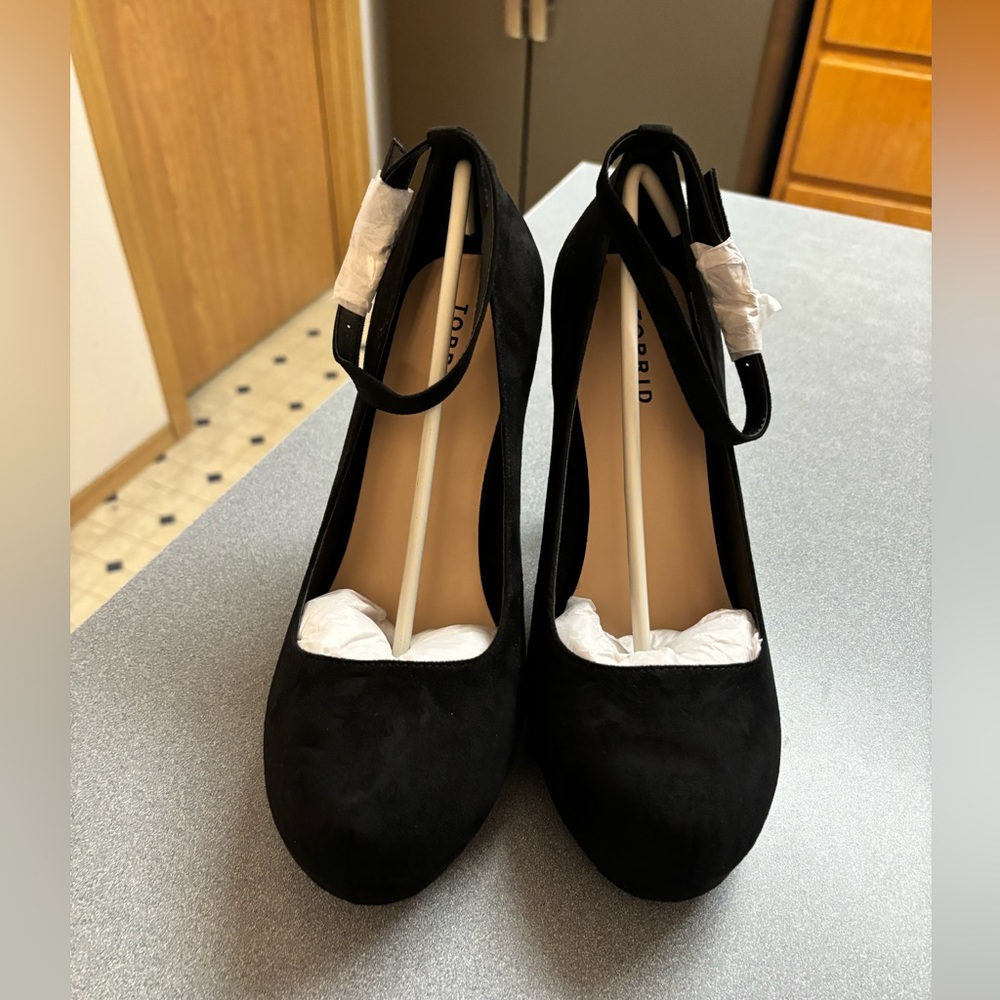 Torrid Size 10 Suede Black Heels (Not Wide Width)